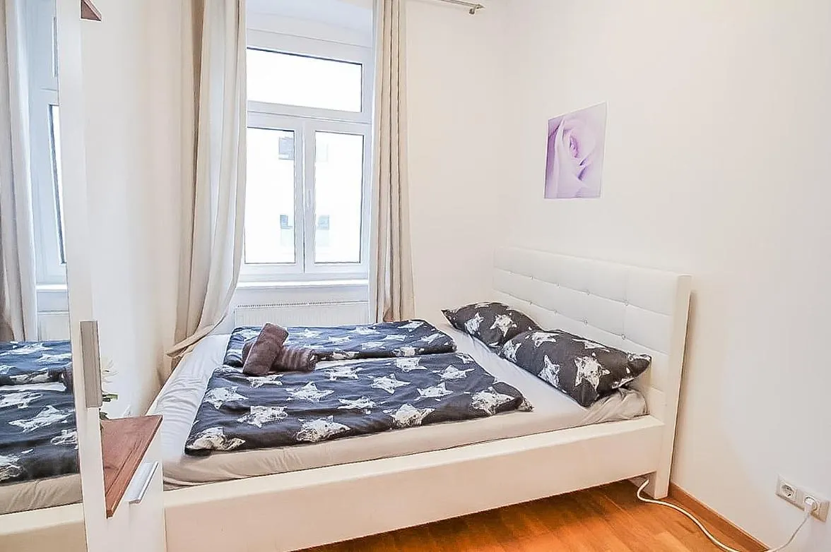 Apartment In Josefstaedter Strasse Area Vienna